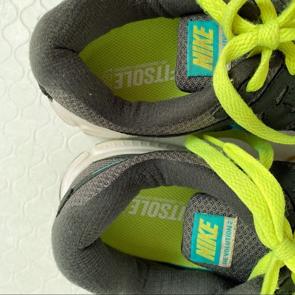 Nike women’s Revolution 2 gray and turquoise running sneakers - Picture 5 of 8
